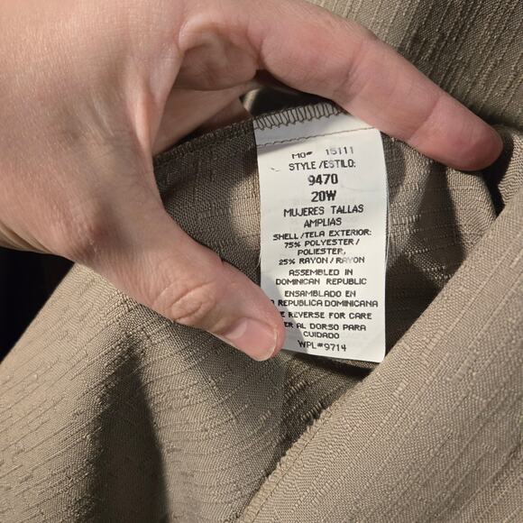 Sag Harbor 20W Premium Beige/Neutral Tailored Blazer [056] - Picture 9 of 11